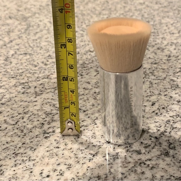 Bare Minerals Beautiful Finish Foundation Brush AS14 - Picture 7 of 7